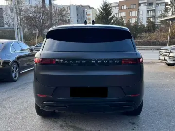 LAND ROVER Range Rover Sport First Edition