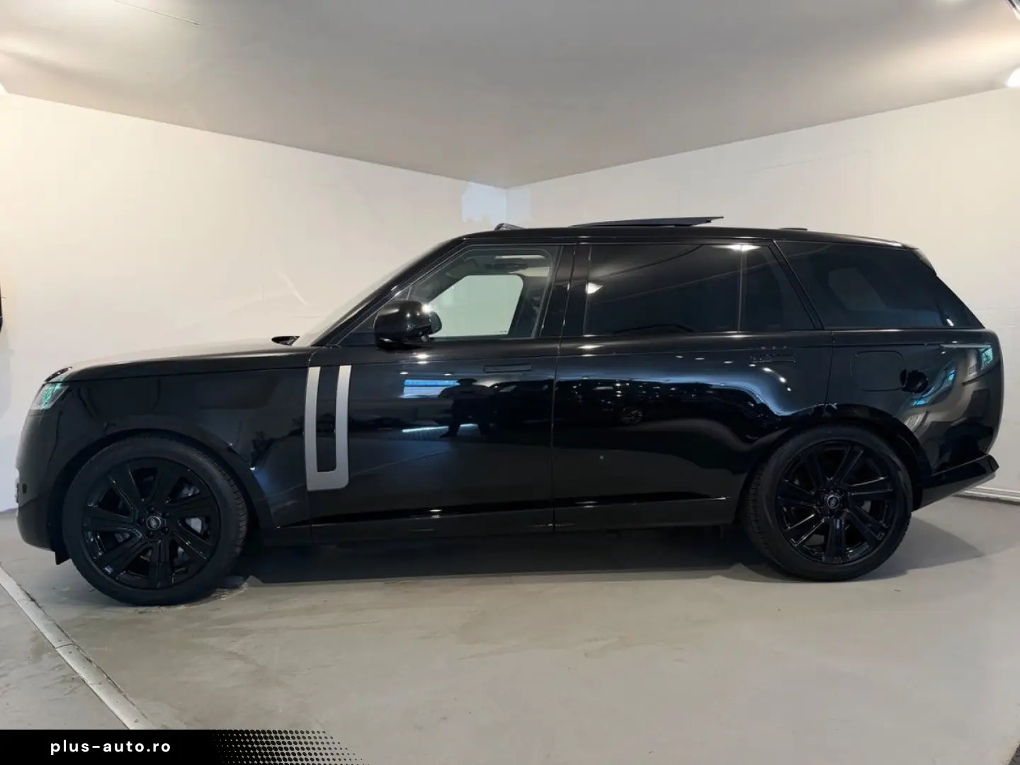 LAND ROVER Range Rover P460 LWB HSE