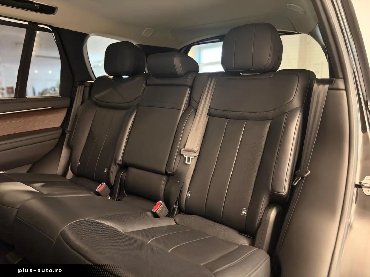 LAND ROVER Range Rover P460 LWB HSE