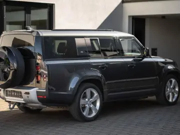 LAND ROVER Defender 3.0 D300 MHEV X 130 X