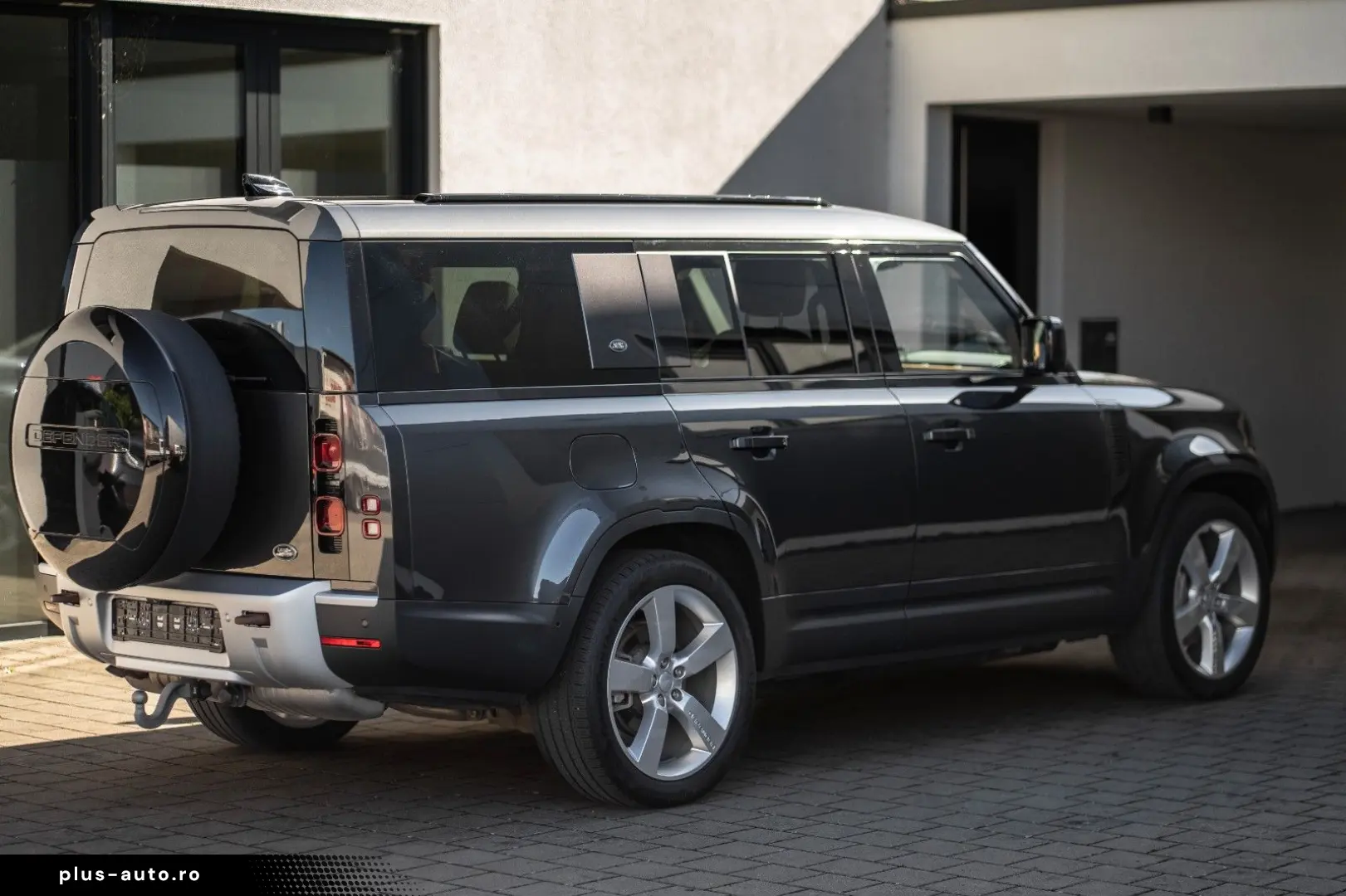 LAND ROVER Defender 3.0 D300 MHEV X 130 X