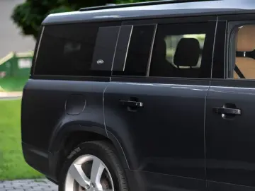 LAND ROVER Defender 3.0 D300 MHEV X 130 X