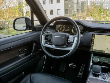 LAND ROVER Range Rover 4.4 P530 Autobiography