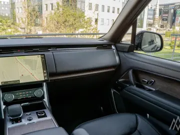 LAND ROVER Range Rover 4.4 P530 Autobiography