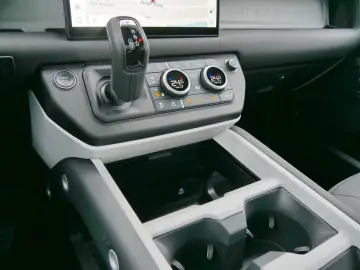 LAND ROVER Defender 110 X-Dynamic SEKomf-Winter-PackHeadUp
