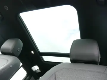 LAND ROVER Defender 110 X-Dynamic SEKomf-Winter-PackHeadUp