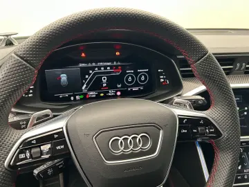 AUDI RS 6 Avant quattro Navi Matrix Alu B&O PDC Virtu