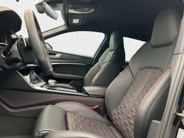 AUDI RS 6 Avant quattro Navi Matrix Alu B&O PDC Virtu