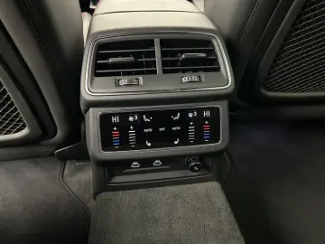 AUDI RS 6 Avant quattro Navi Matrix Alu B&O PDC Virtu