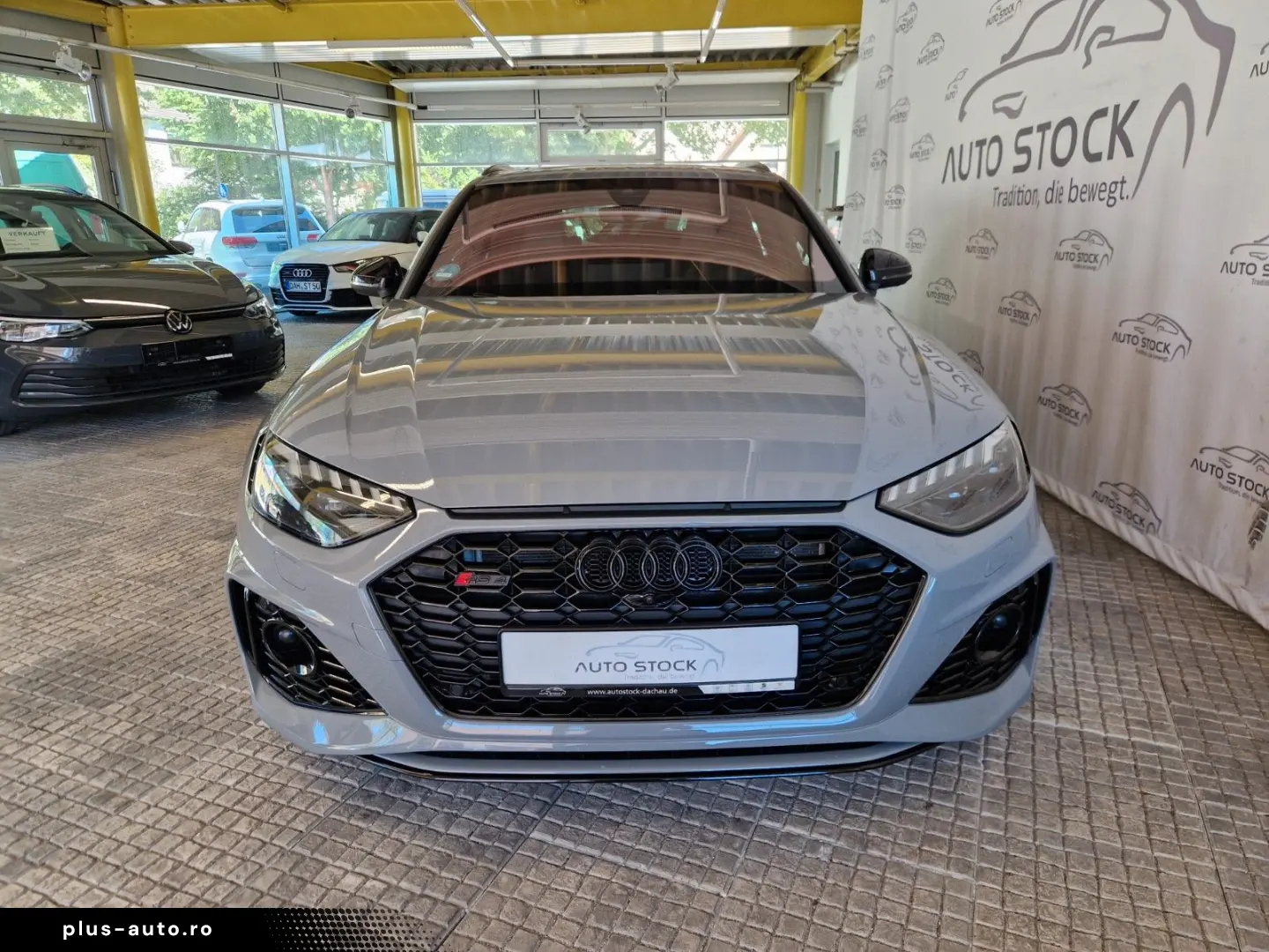 AUDI RS4 Avant B&O Pano Matrix Sportabgas AHK 290 kmh