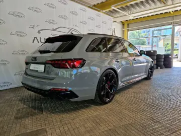 AUDI RS4 Avant B&O Pano Matrix Sportabgas AHK 290 kmh