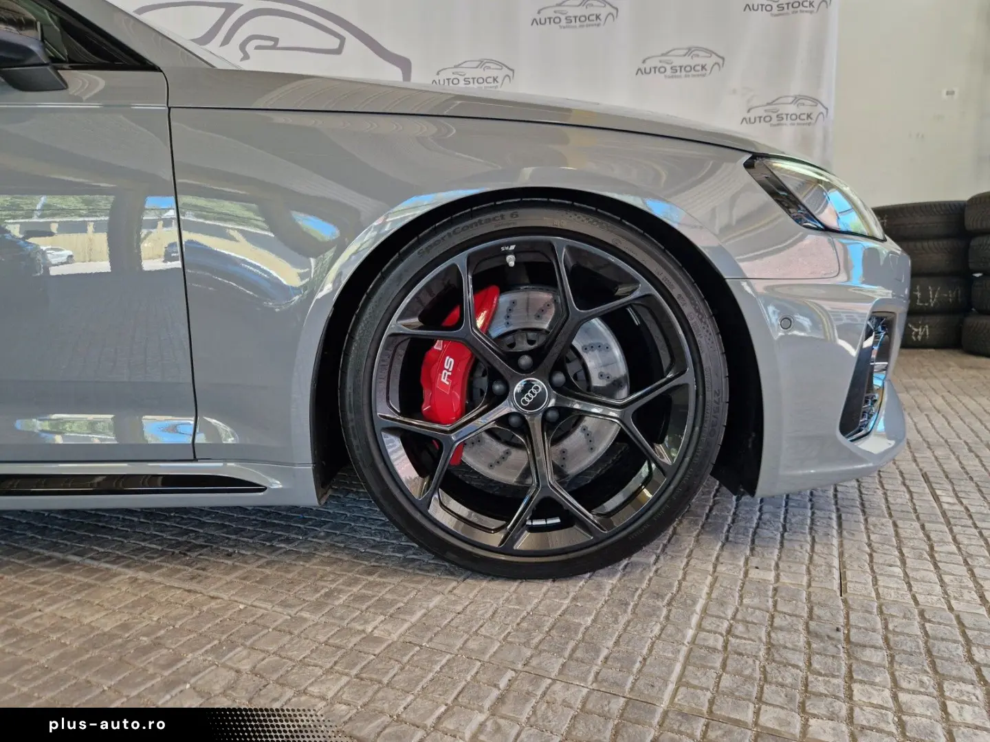 AUDI RS4 Avant B&O Pano Matrix Sportabgas AHK 290 kmh