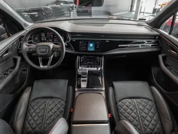 AUDI Q7 60 TFSI e quattro S line WARRANTY