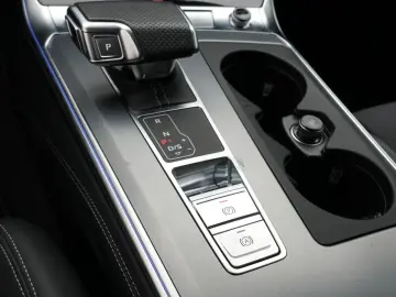 AUDI S6 NAVI VIRT MEMORY 4xSHZ LED CARPLAY AHK ACC