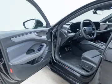 AUDI A6 Avant TDI 150 kW S-TRO QUA EDITION ONE PANO