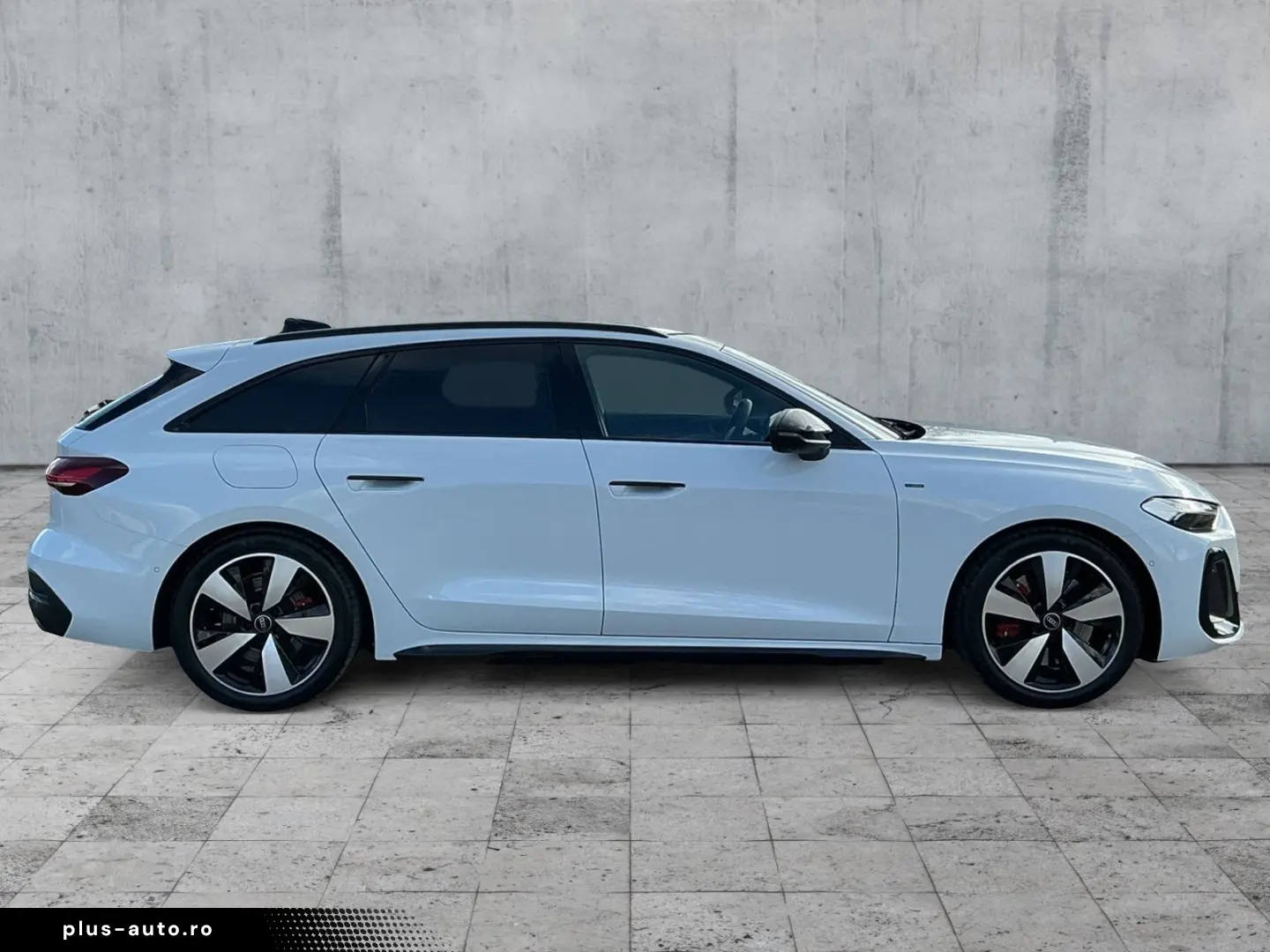 AUDI A5 Avant e-hybrid 220kW S-LINE MATRIX AHK PANO