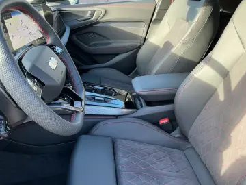 AUDI A5 Avant e-hybrid 220kW S-LINE MATRIX AHK PANO