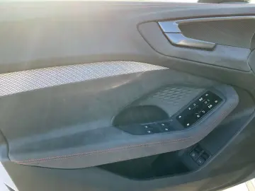 AUDI A5 Avant e-hybrid 220kW S-LINE MATRIX AHK PANO