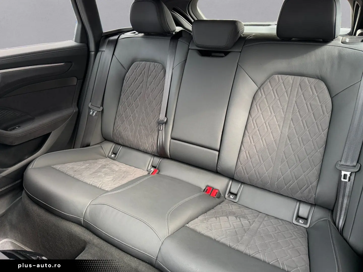 AUDI A6 Avant 40 TDI quattro S tronic edition one   S