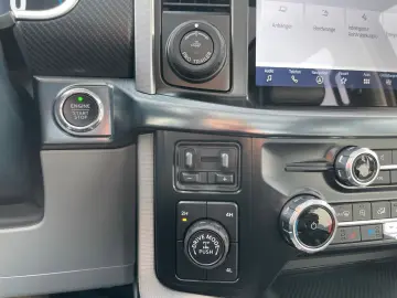 FORD F-150 Limited 3.5L V6 FHEV GARANTIE