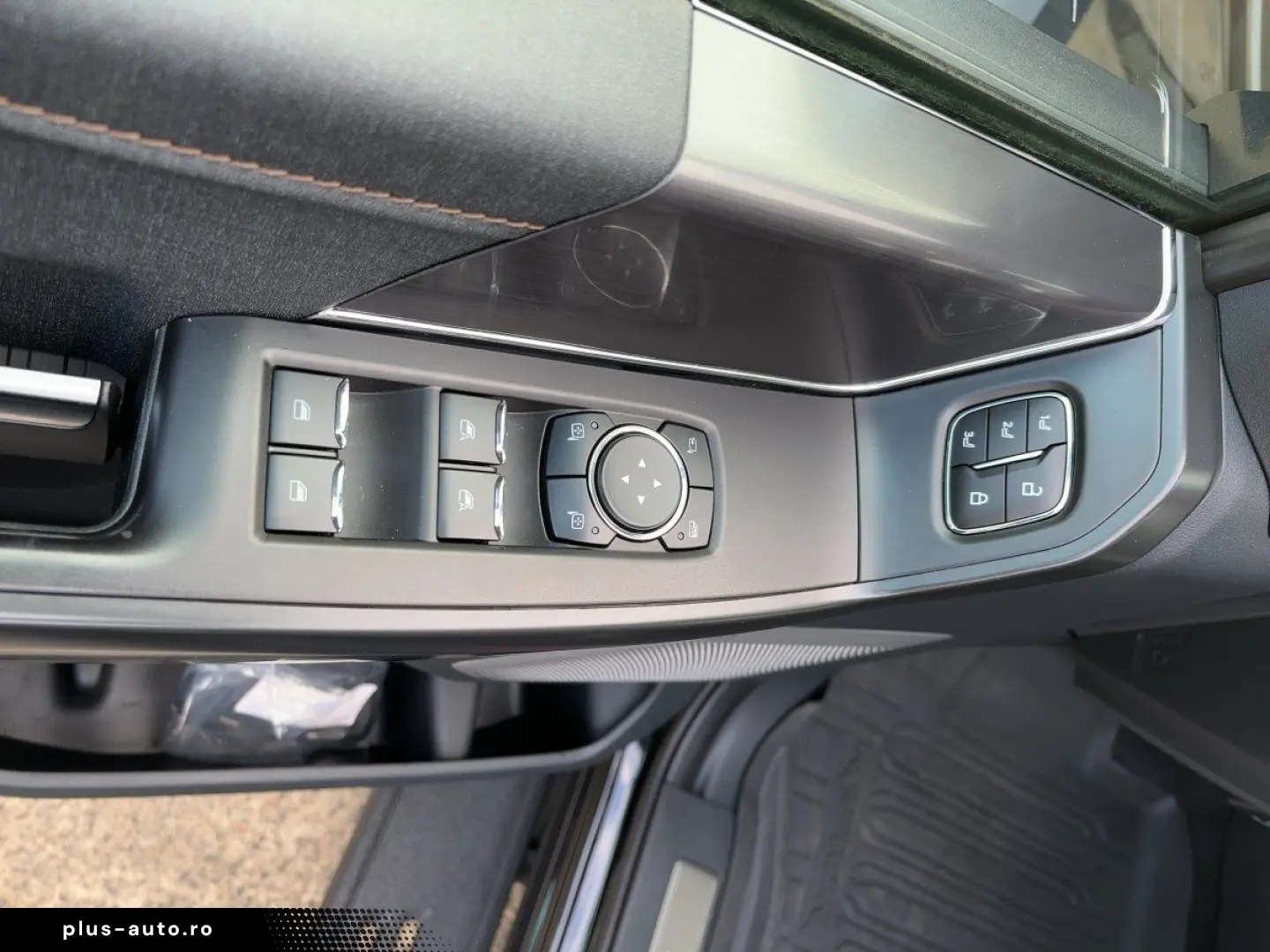 FORD F-150 RAPTOR LAUNCH EDITION SUPERCREW LEDER PANO