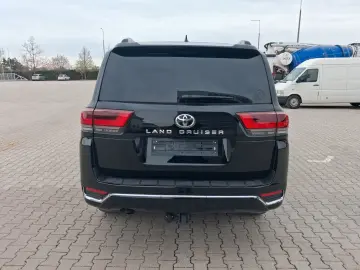 TOYOTA 3.3 DSL - 5-Sitze - deutsche Zulassung