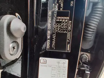 TOYOTA 3.3 DSL - 5-Sitze - deutsche Zulassung