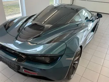 MCLAREN 720S