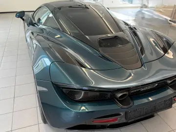 MCLAREN 720S