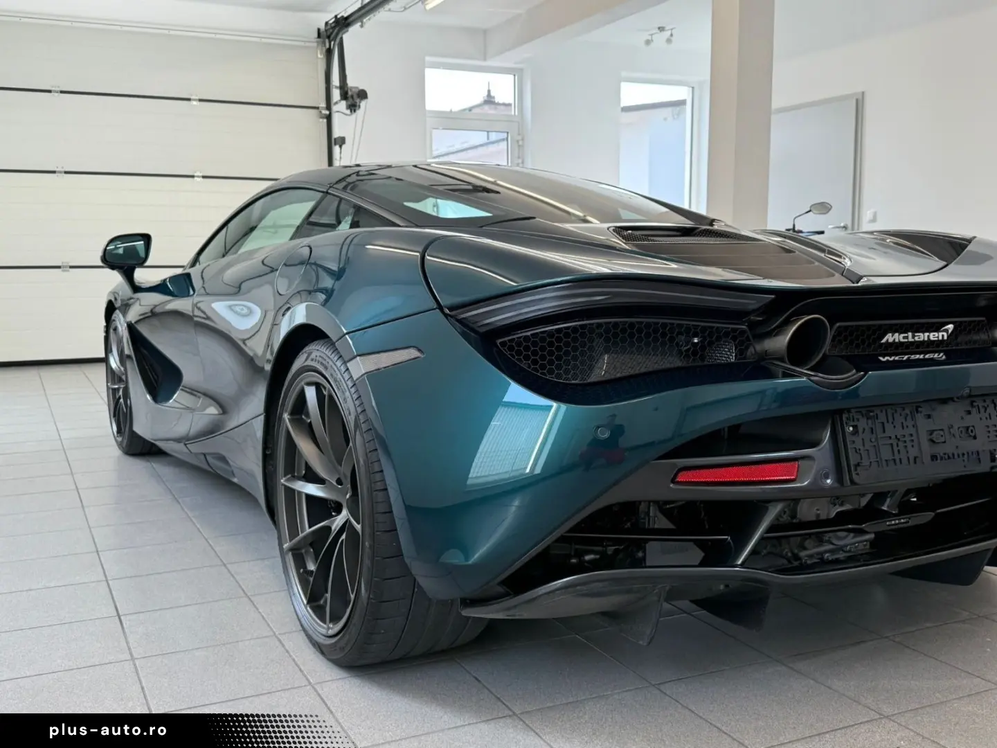 MCLAREN 720S