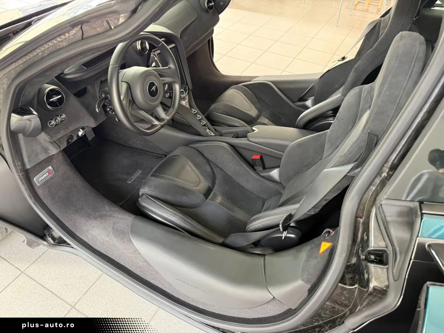 MCLAREN 720S