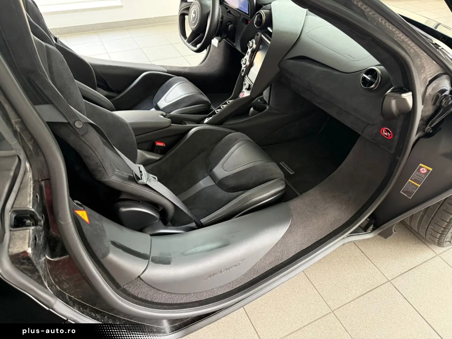 MCLAREN 720S