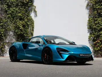 MCLAREN Artura Coupe