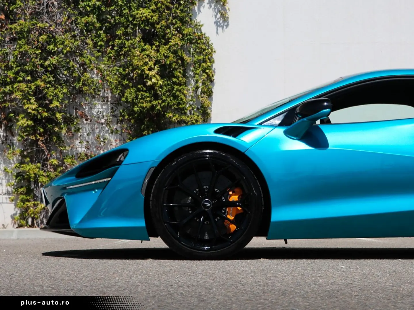 MCLAREN Artura Coupe