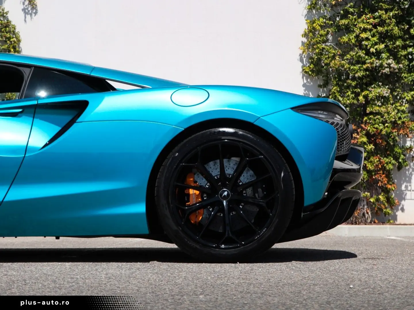 MCLAREN Artura Coupe