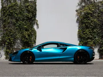 MCLAREN Artura Coupe