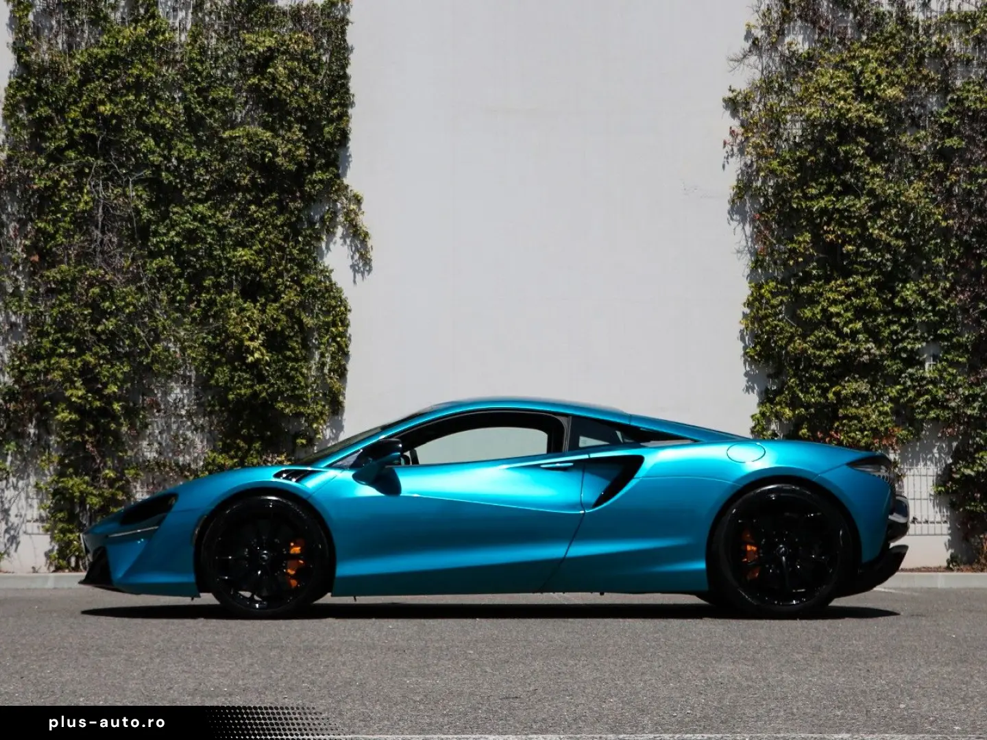 MCLAREN Artura Coupe
