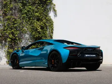MCLAREN Artura Coupe
