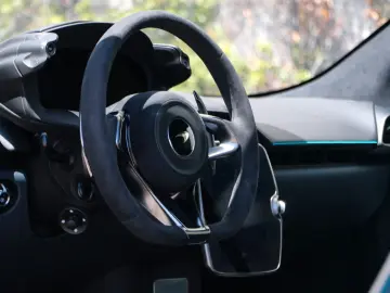 MCLAREN Artura Coupe