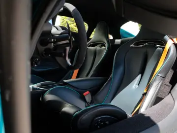 MCLAREN Artura Coupe