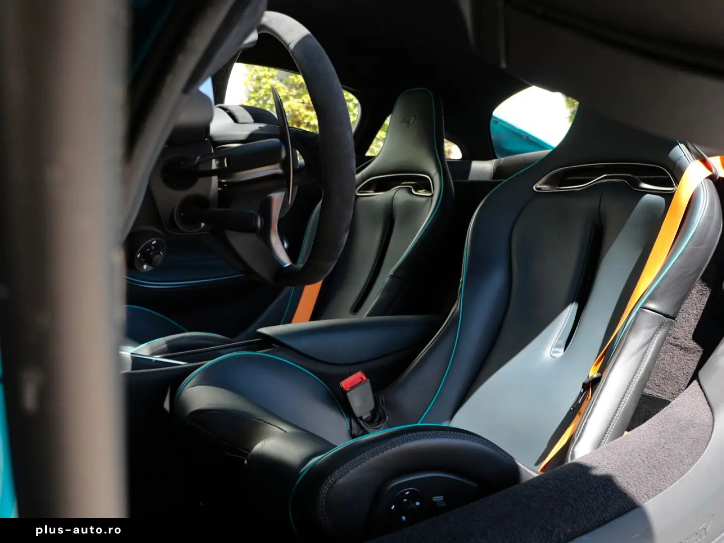 MCLAREN Artura Coupe