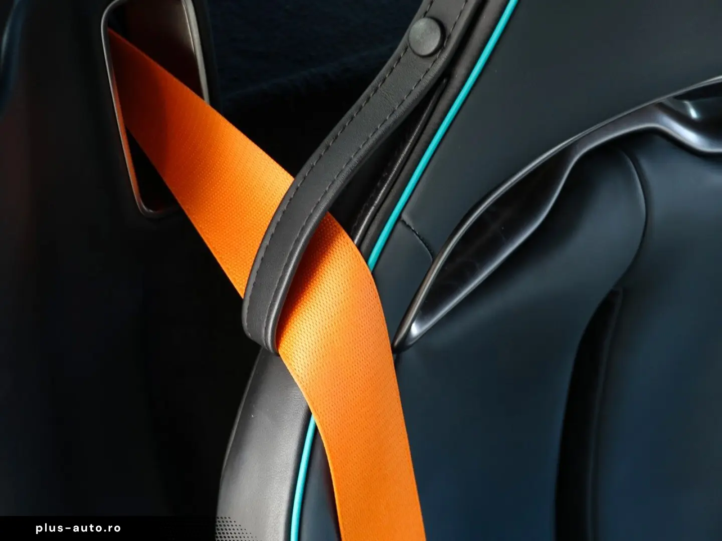 MCLAREN Artura Coupe