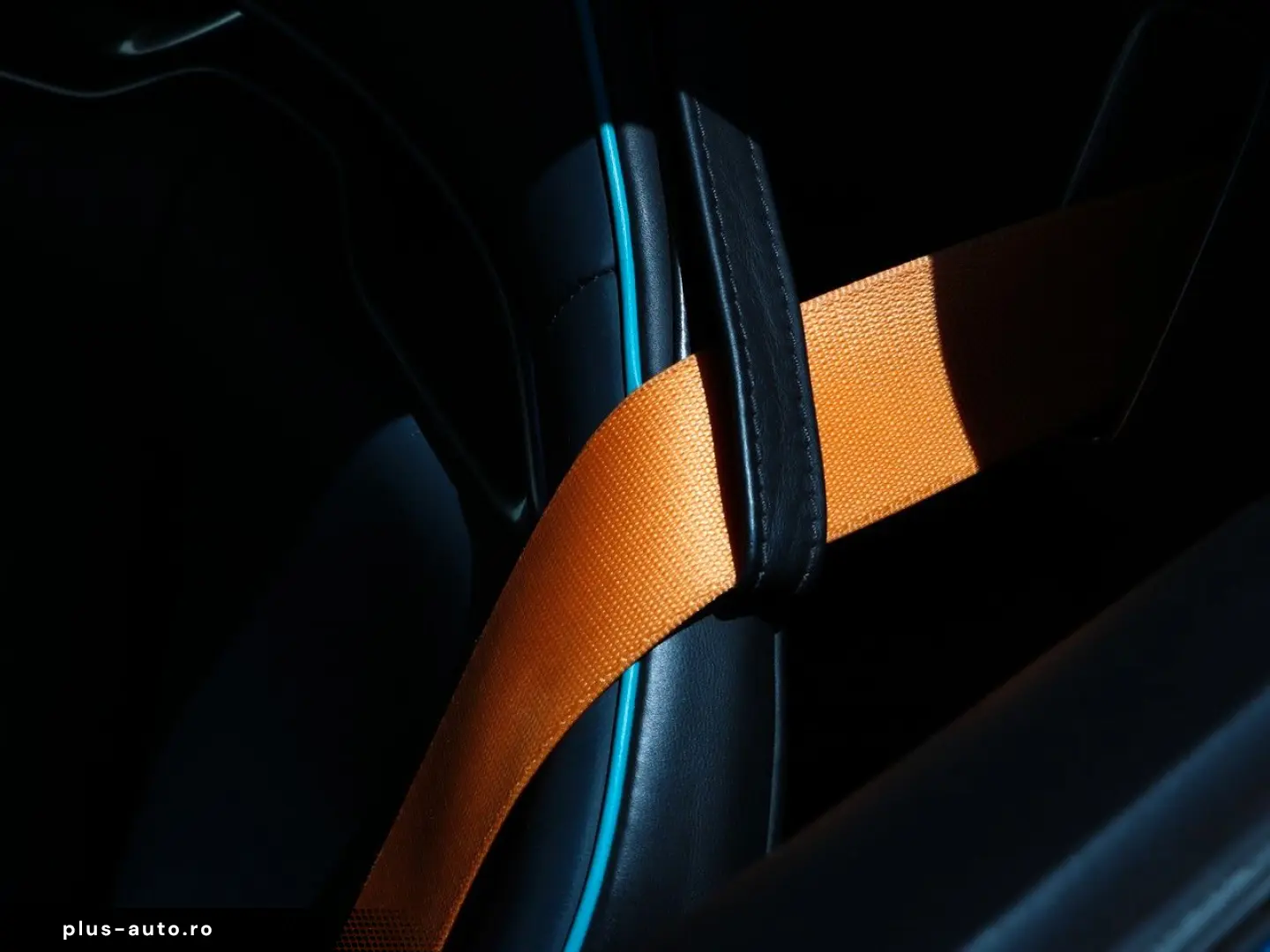 MCLAREN Artura Coupe