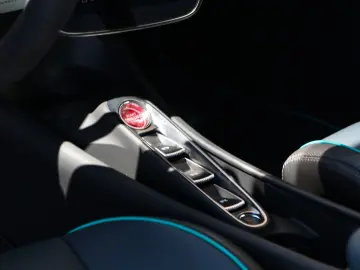 MCLAREN Artura Coupe