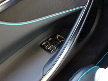 MCLAREN Artura Coupe