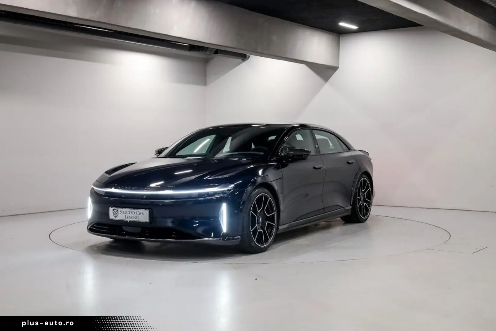 LUCID Air Three-Motor 920 kW AWD Sapphire