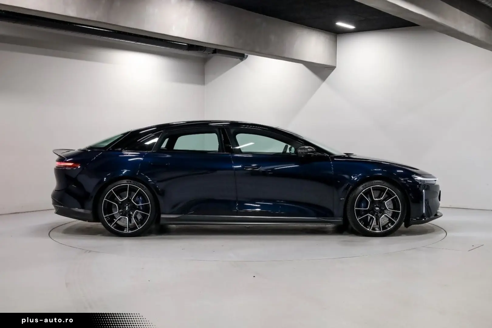 LUCID Air Three-Motor 920 kW AWD Sapphire