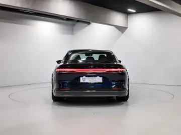 LUCID Air Three-Motor 920 kW AWD Sapphire