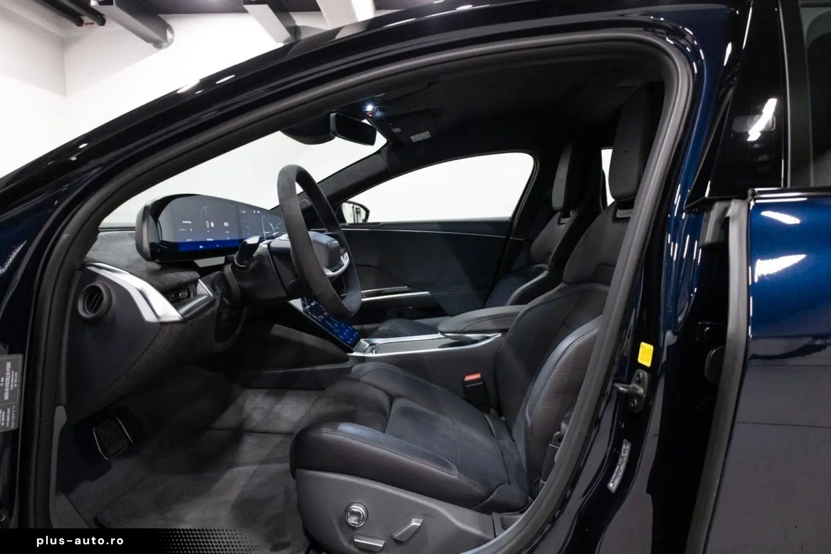 LUCID Air Three-Motor 920 kW AWD Sapphire
