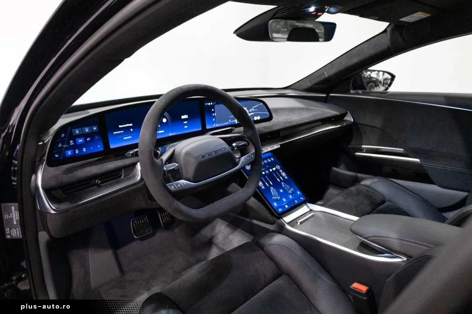 LUCID Air Three-Motor 920 kW AWD Sapphire